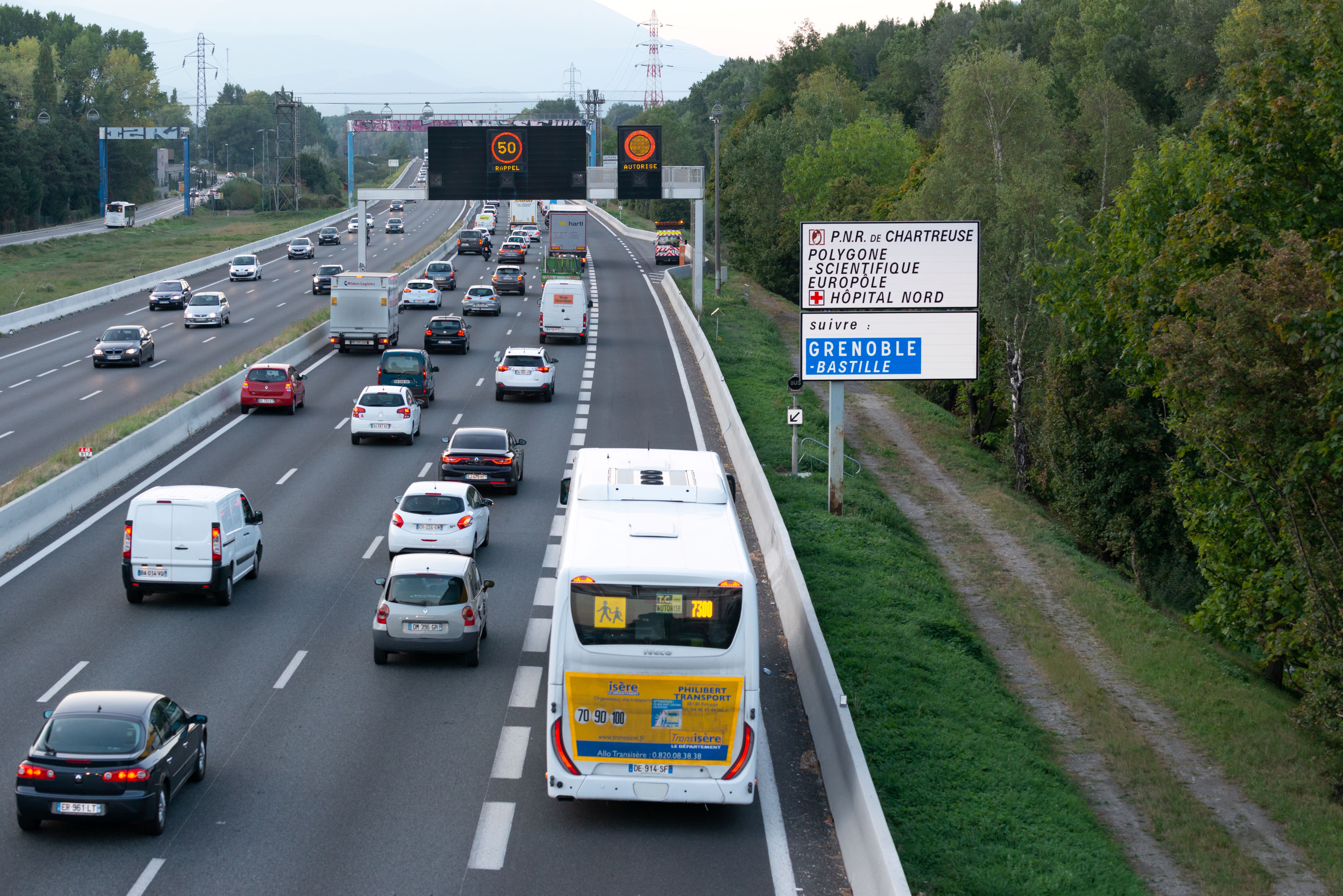 Groupe APRR AREA DR   dedicated lanes